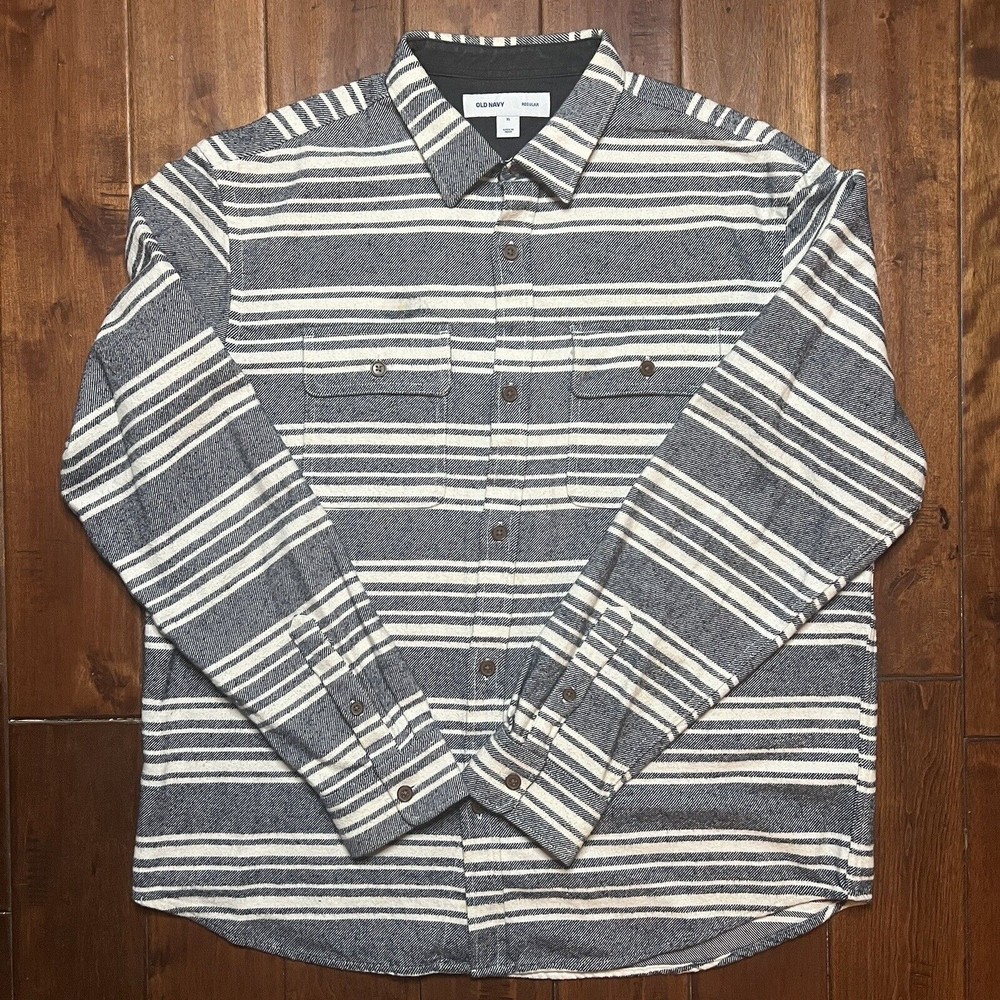 Old Navy Shirt Sz XL Mens Thick Flannel Long Sleeve Button Up Stripe Regular Fit